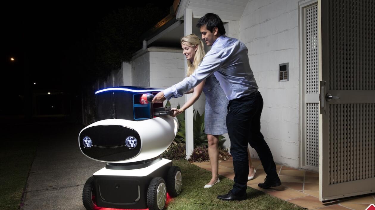 Ding, dong! Robot przywiózł pizzę pod drzwi. Nadchodzi rewolucja w dostawach